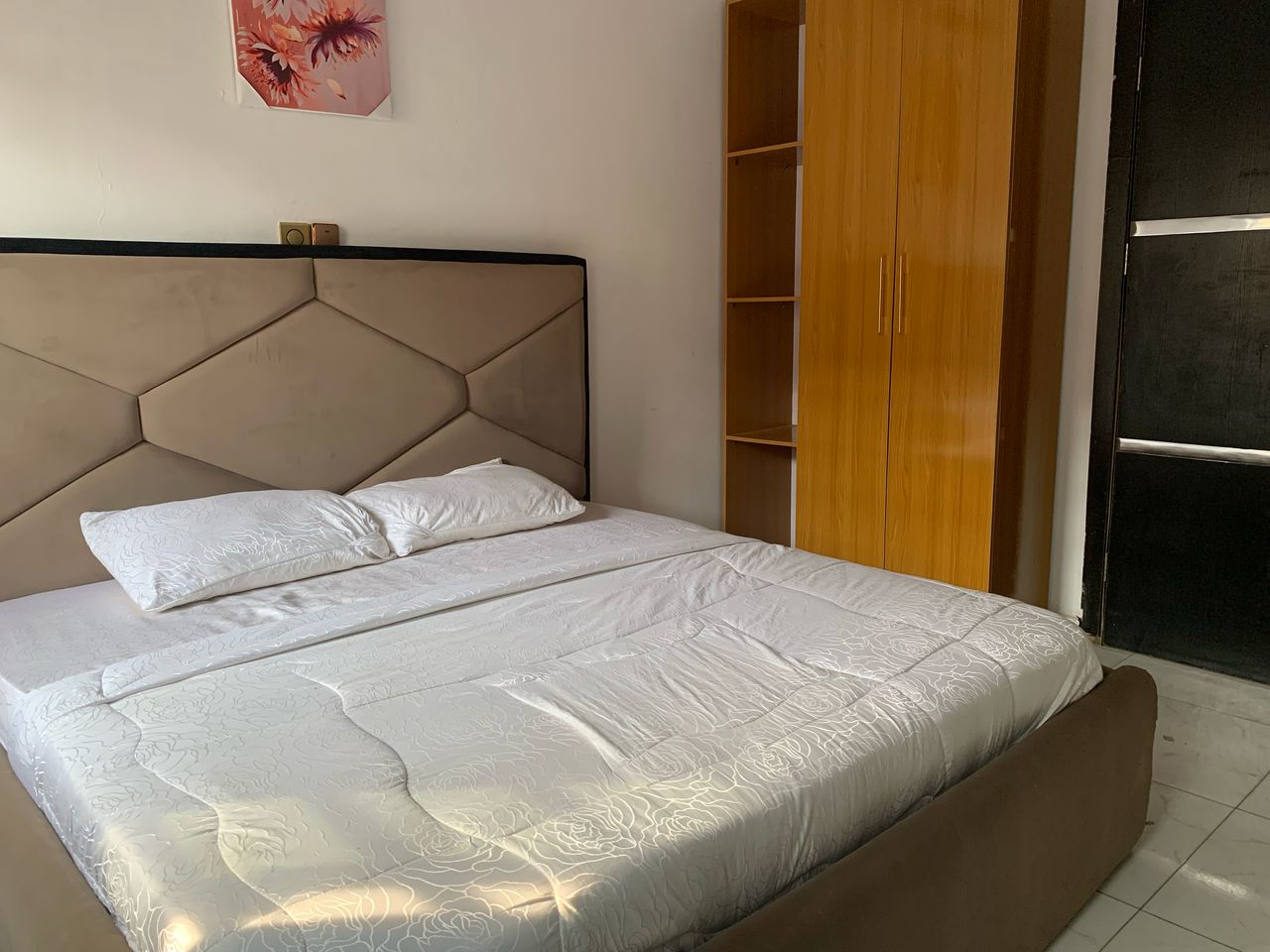 Spacious 1-Bedroom Shortlet Apartment in James Ajayi Crescent, Isheri Magodo, Lagos State, Nigeria